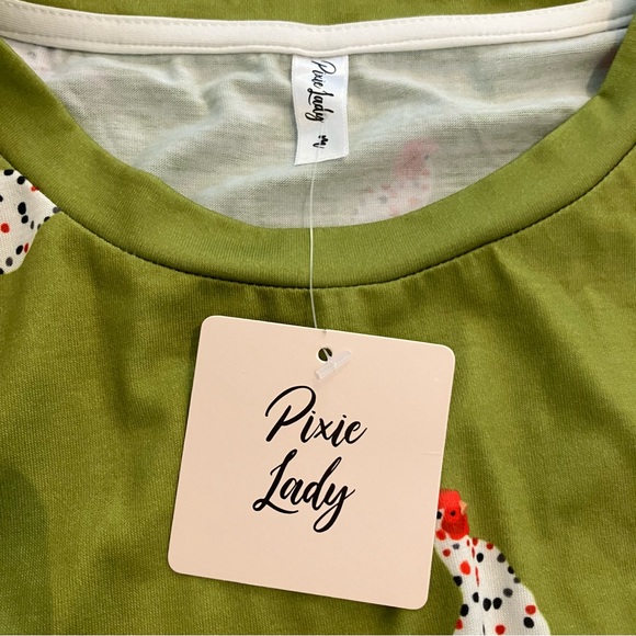 NWT | Pixie Lady | Green tshirt with roosters prints - Picture 5 of 7